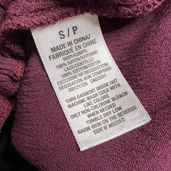 Cape Juby, Floral Embroidery on Front Romper Genoese Lace Back, Women’s Small - Picture 5 of 13